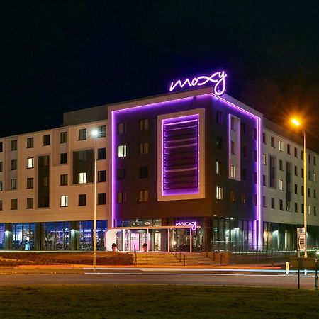 Готель Moxy Edinburgh Airport Інґлістен Екстер'єр фото