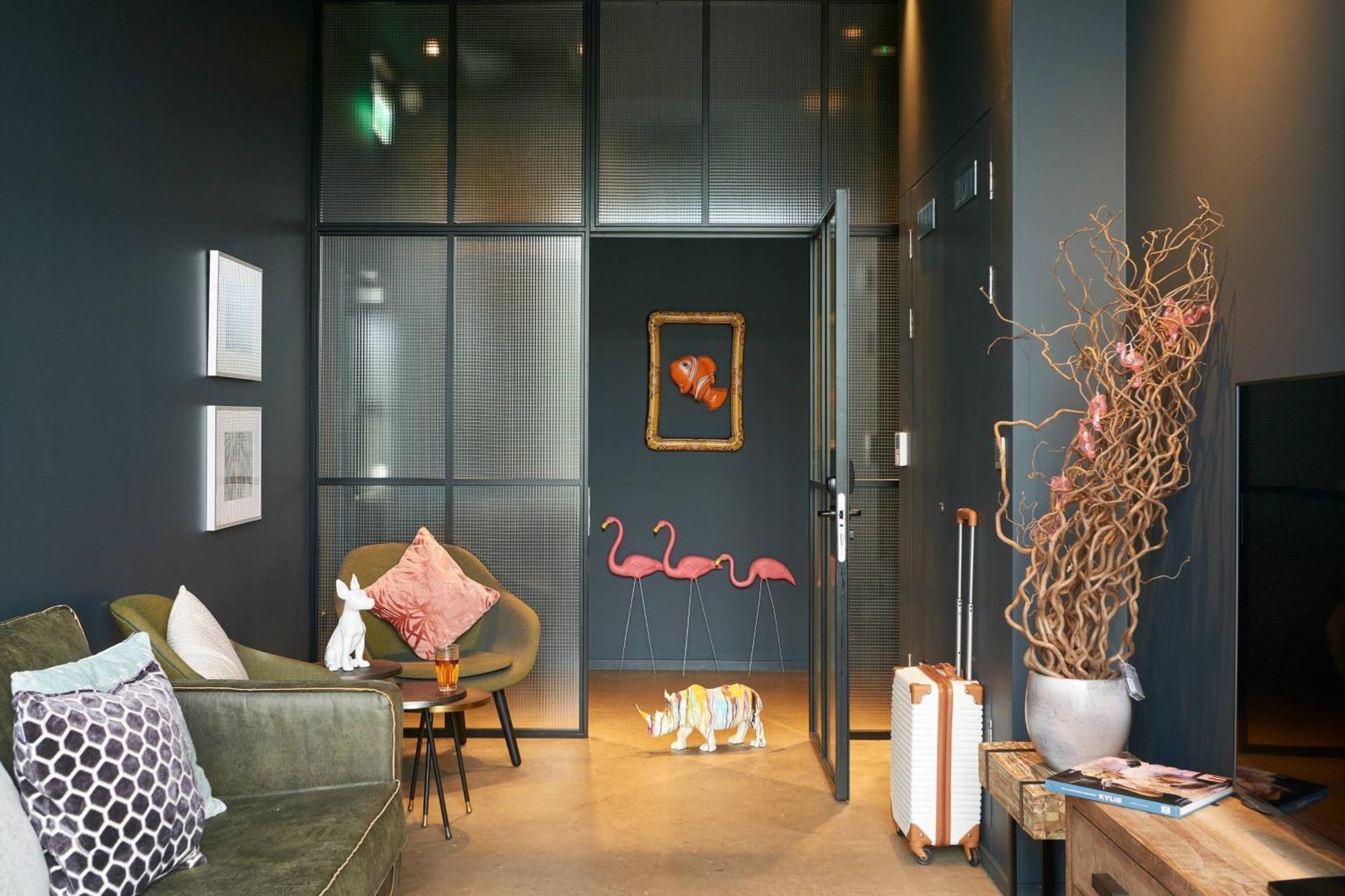 Готель Moxy Edinburgh Airport Інґлістен Екстер'єр фото