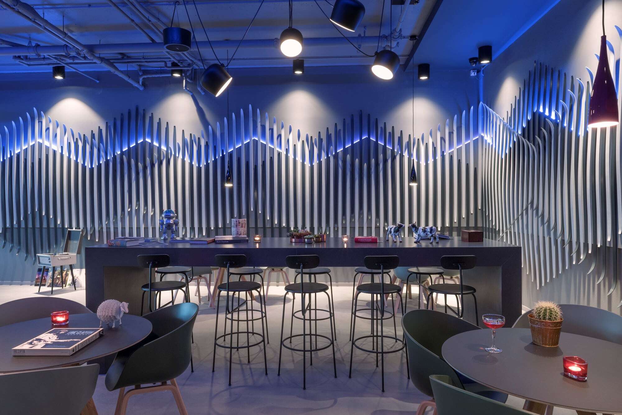 Готель Moxy Edinburgh Airport Інґлістен Екстер'єр фото