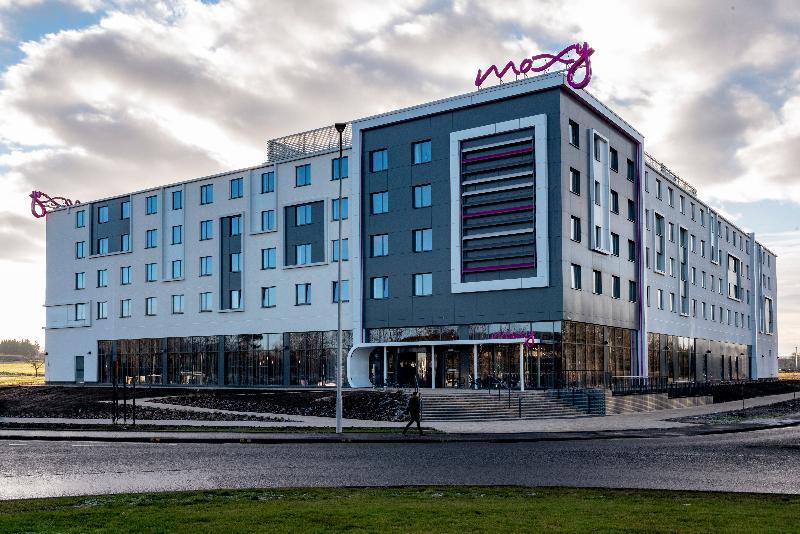 Готель Moxy Edinburgh Airport Інґлістен Екстер'єр фото
